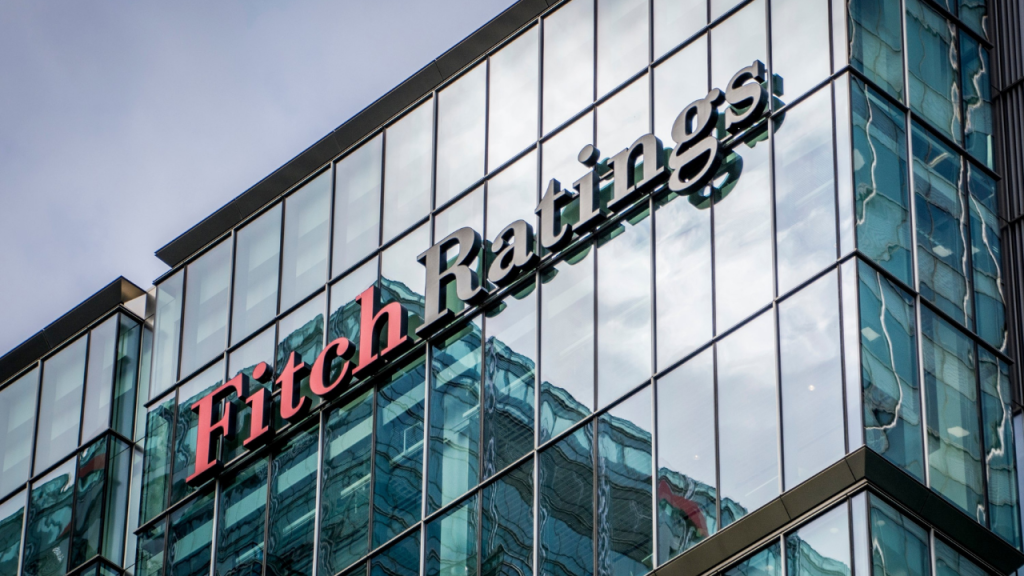 Fitch, Türkiye'nin kredi görünümünü "pozitiften durağana" çevirdi!