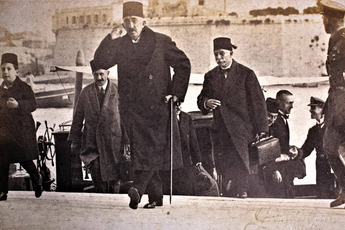 Former Ottoman Sultan Mehmed V I Arrives In Malta On A British Warship. 9 Dec 1922