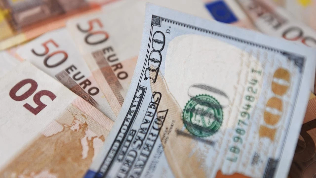 Döviz piyasaları haftanın son işlem gününe nasıl başladı ?