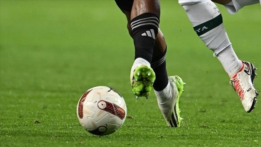 Fenerbahçe kazandı, Galatasaray kaybetti: Zirve yarışı alevlendi!