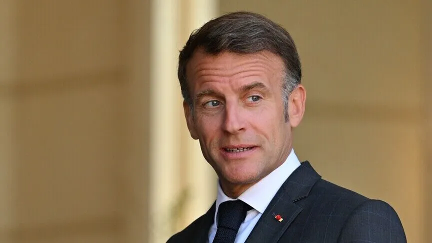 Macron, Hürmüz Boğazı krizinde Trump'ı eleştirmekten kaçınıyor