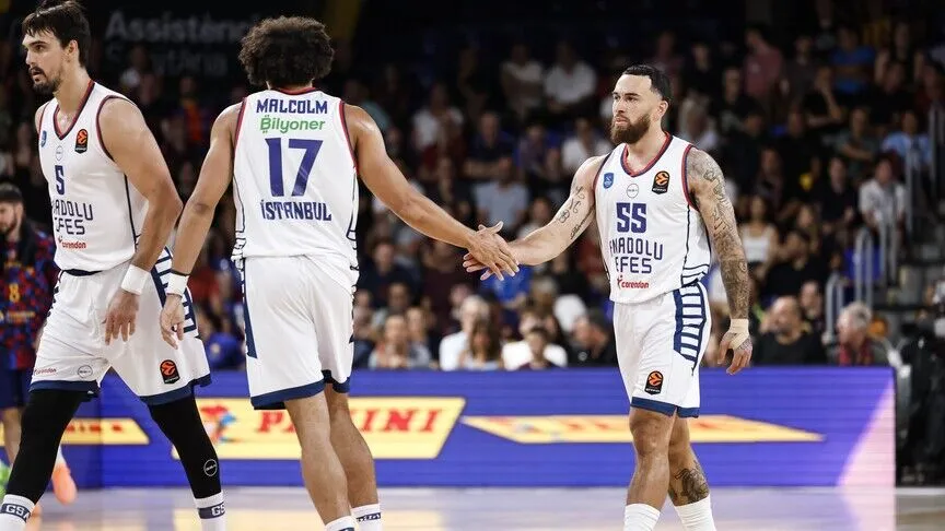 Anadolu Efes, Avrupa Ligi'nde Kızılyıldız'a konuk olacak!
