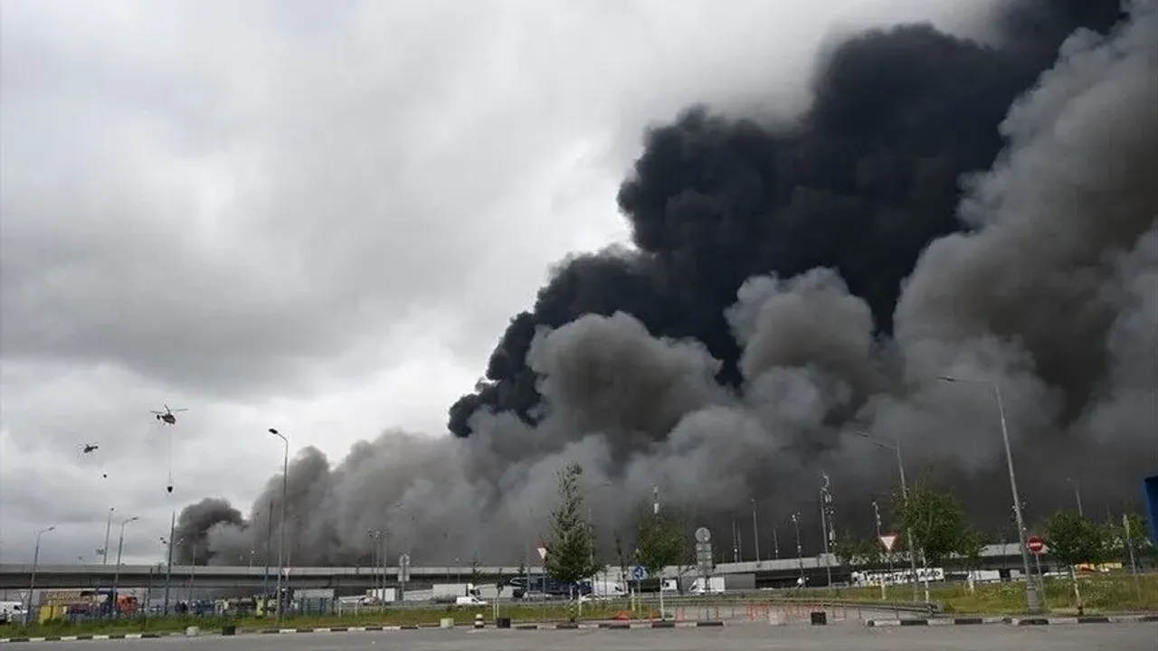 Ukrayna’nın İHA saldırısında Moskova Petrol Rafinerisi hasar aldı