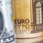 Euro/dolar paritesi üç ayın zirvesine yakın seyrediyor