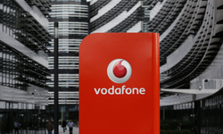 İngiltere'den Vodafone'un Three UK'i 19 milyar dolara satın almasına onay