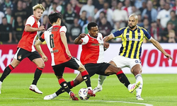Fenerbahçe, Feyenoord ekibine deplasmanda 2-1 kaybetti