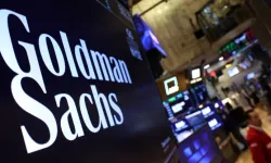 Goldman Sachs altın fiyatlarındaki tahminlerini yükseltti