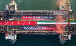 Galata Köprüsü’nde Filistin’e destek buluşması