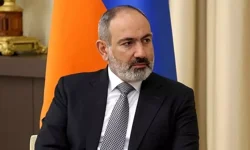 Ermenistan Başbakanı Paşinyan'a kilisede saldırı girişimi