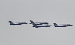 İspanya, ABD uçaklarına "hava sahasını" kapattı