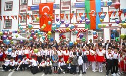 Dünyanın dört bir yanında 23 Nisan coşkusu