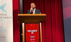 Tera Holding Başkanı Emre Tezmen Rize’de Gençlerle Buluştu