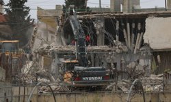 İsrail, Batı Şeria'da okul yıktı!