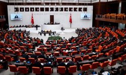 Mecliste komisyonlar tatilde de çalışacak