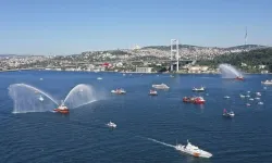 Boğazda '15 Temmuz' şehitleri anısına 253 gemilik deniz korteji düzenlendi!