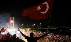 "Milletimiz demokrasisine sahip çıkma kararlılığını tüm dünyaya ilan etti"