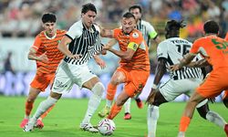 Beşiktaş, sezonun ilk mağlubiyetini Alanya'da aldı