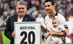 Necip Uysal, futbola ve Beşiktaş'a veda etti!