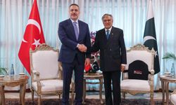 Fidan, Pakistanlı mevkidaşı Dar ile görüştü