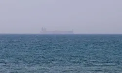 UKMTO: "Hürmüz Boğazı'nda bir gemi vuruldu"