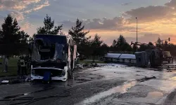Kayseri'de otobüs ve yakıt tankerinin çarpıştığı kazada 35 kişi yaralandı