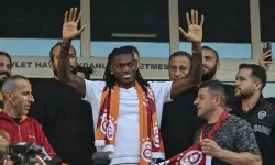 Leao, Galatasaray için İstanbul'a geldi