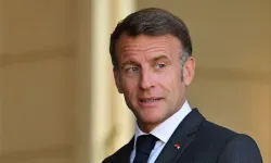 Macron, Hürmüz Boğazı krizinde Trump'ı eleştirmekten kaçınıyor