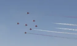 Türk Yıldızları, Afrika kıtasındaki ilk uçuşunu Mısır semalarında yaptı!