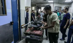 Gazze Şeridi'ne yapılan hava saldırısında 4 Filistinli daha yaralandı