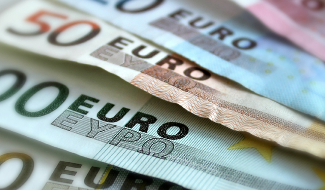 Euro, 1.14 doların altına düşme riskiyle karşı karşıya