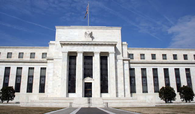 Fed: Politika belirsizliği finansal istikrara yönelik risklerin başında