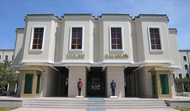 Karalar ve Şahin görevden uzaklaştırıldı