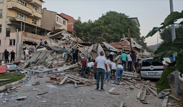 Yerlikaya: 1 can kaybı 29 yaralımız var