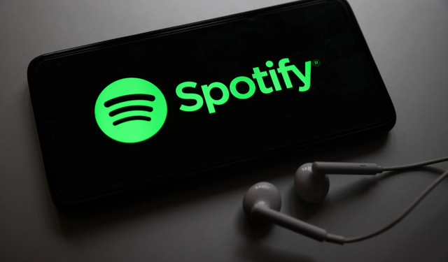 Bakan Ersoy: Önemli bir eksiklik olan Spotify Türkiye ofisi açılıyor