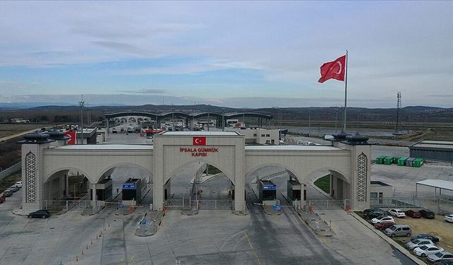 Ticaret Bakanlığı'ndan Gümrük kapılarına dair paylaşım