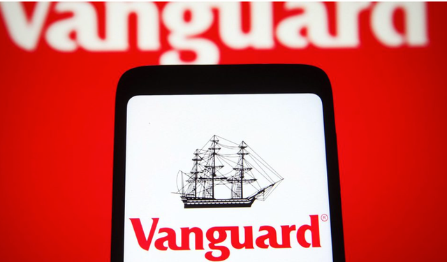 BlackRock’tan sonra ikinci en büyük olan Vanguard da kriptoda