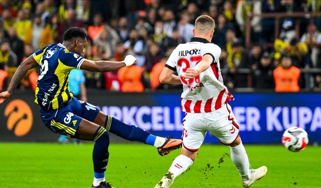 Fenerbahçe, Süper Kupa'da finalde!