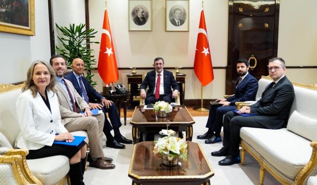 Yılmaz, ABD Büyükelçisi Barrack’ı kabul etti