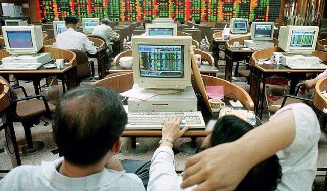 Asya borsaları, petrol fiyatları ve yapay zeka belirsizlikleriyle negatif seyrediyor