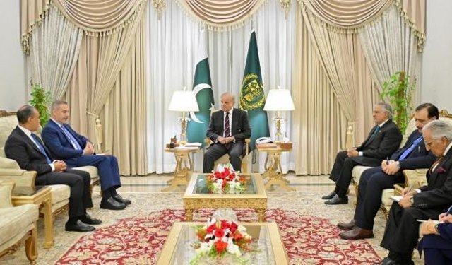 Hakan Fidan, Pakistan Başbakanı Şerif ile görüştü