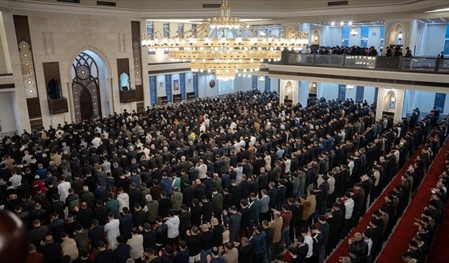 Dünya, Ramazan Bayramı'nı kutluyor!