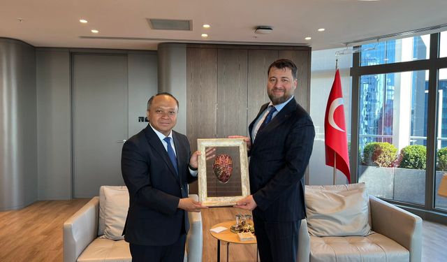Emre Tezmen, Endonezya Büyükelçisi Achmad Rizal Purnama’yı Ağırladı