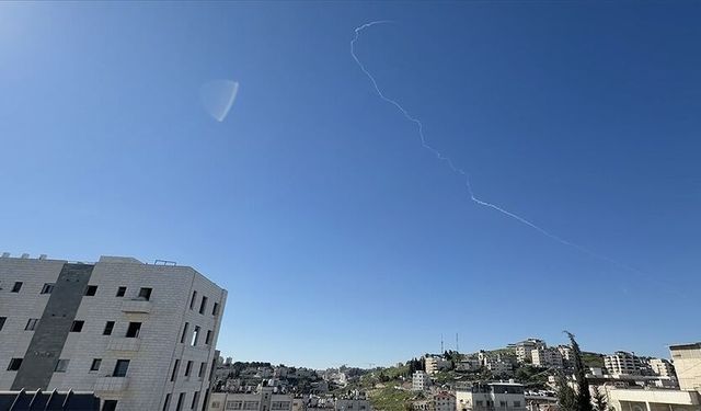 İran'dan ABD üslerine ve İsrail'e yeni saldırılar!