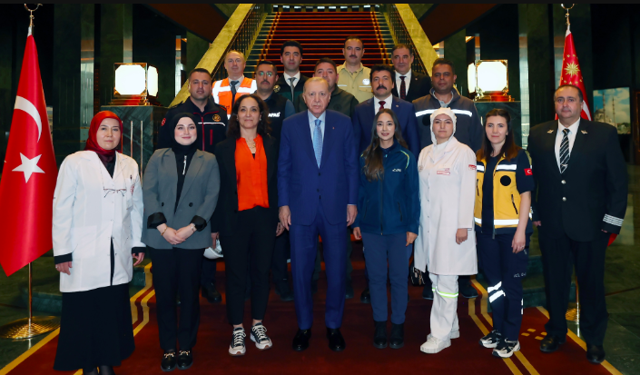 "Türk işçisi önce işini, sonra maaşını muhafaza etti"