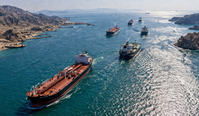 Hürmüz Boğazı Yeniden Trafiğe Açıldı