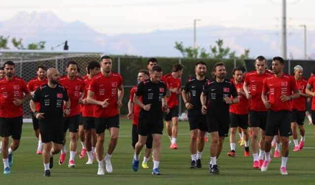 Bizim Çocuklar, Paraguay maçının hazırlıklarına başladı
