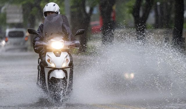 Meteoroloji'den kuvvetli sağanak uyarısı geldi