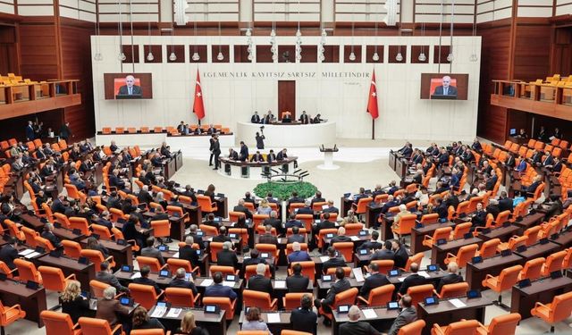 AK Parti'nin fon teklifine ilişkin önergesiyle bloke işlemler tasfiyeye dahil edildi