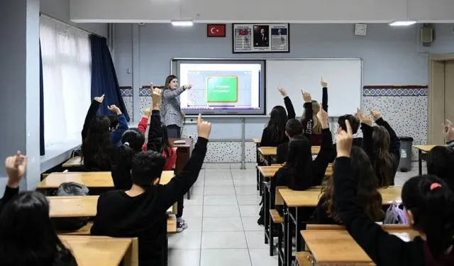 Öğretmenlerin kentler arası mazerete bağlı yer değiştirme atamaları tamamlandı
