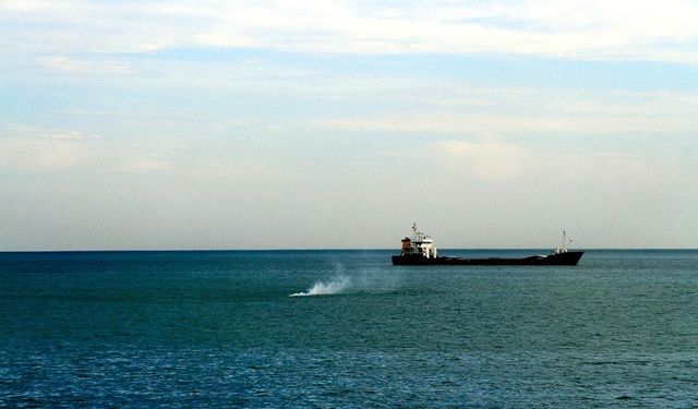 Karadeniz'de Türk sahipli sivil gemilere İHA saldırısı yapıldı!